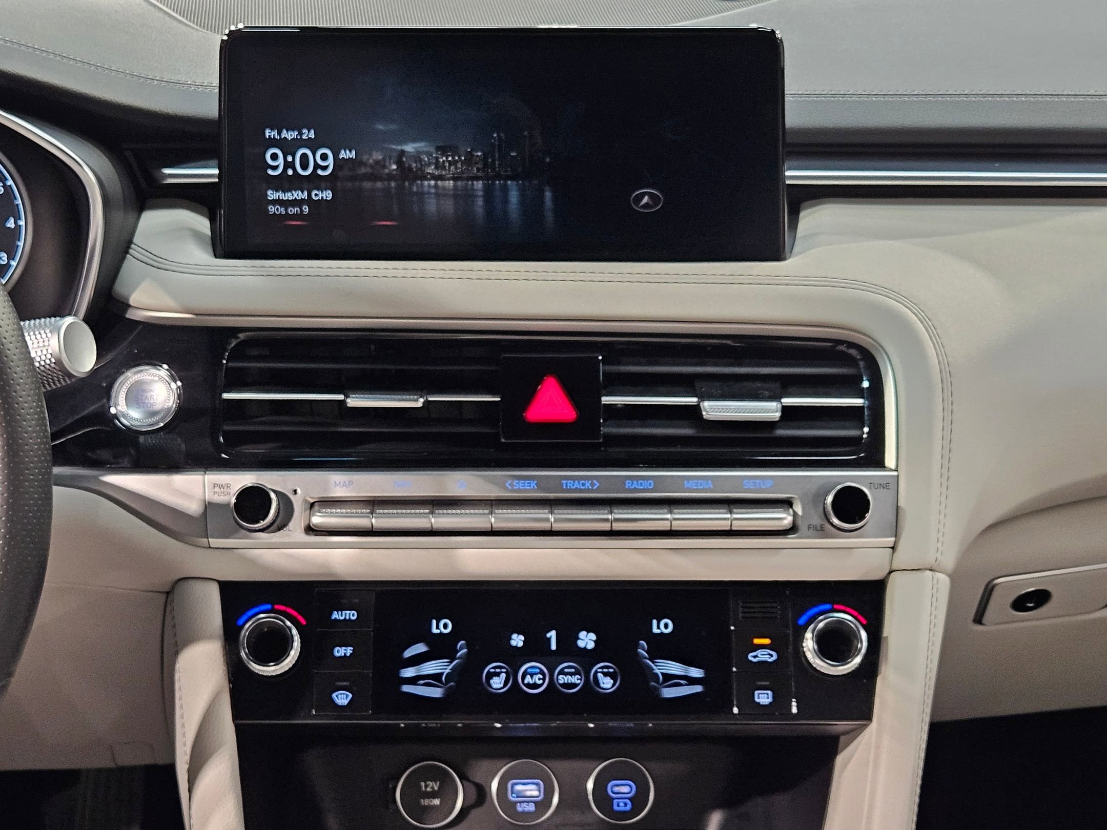 Used 2025 Genesis G70 2.5T RWD image 16