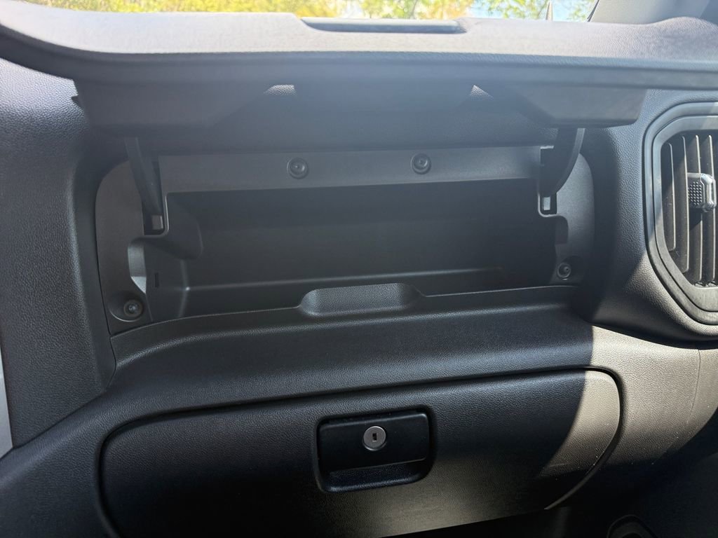 Used 2023 Chevrolet Silverado 1500 Custom image 28