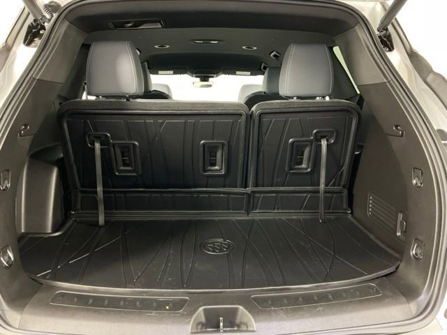 Used 2023 Buick Enclave Essence image 36