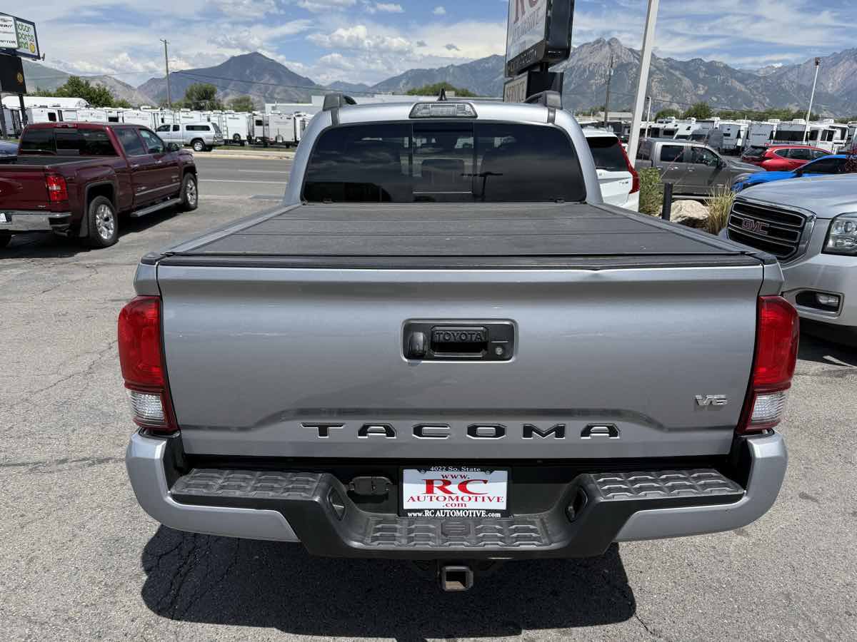 Used 2019 Toyota Tacoma TRD Sport AWD/4WD image 7