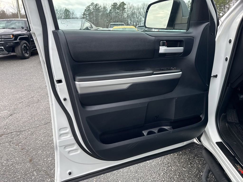 Used 2016 Toyota Tundra SR5 w/ SR5 Upgrade Package image 22