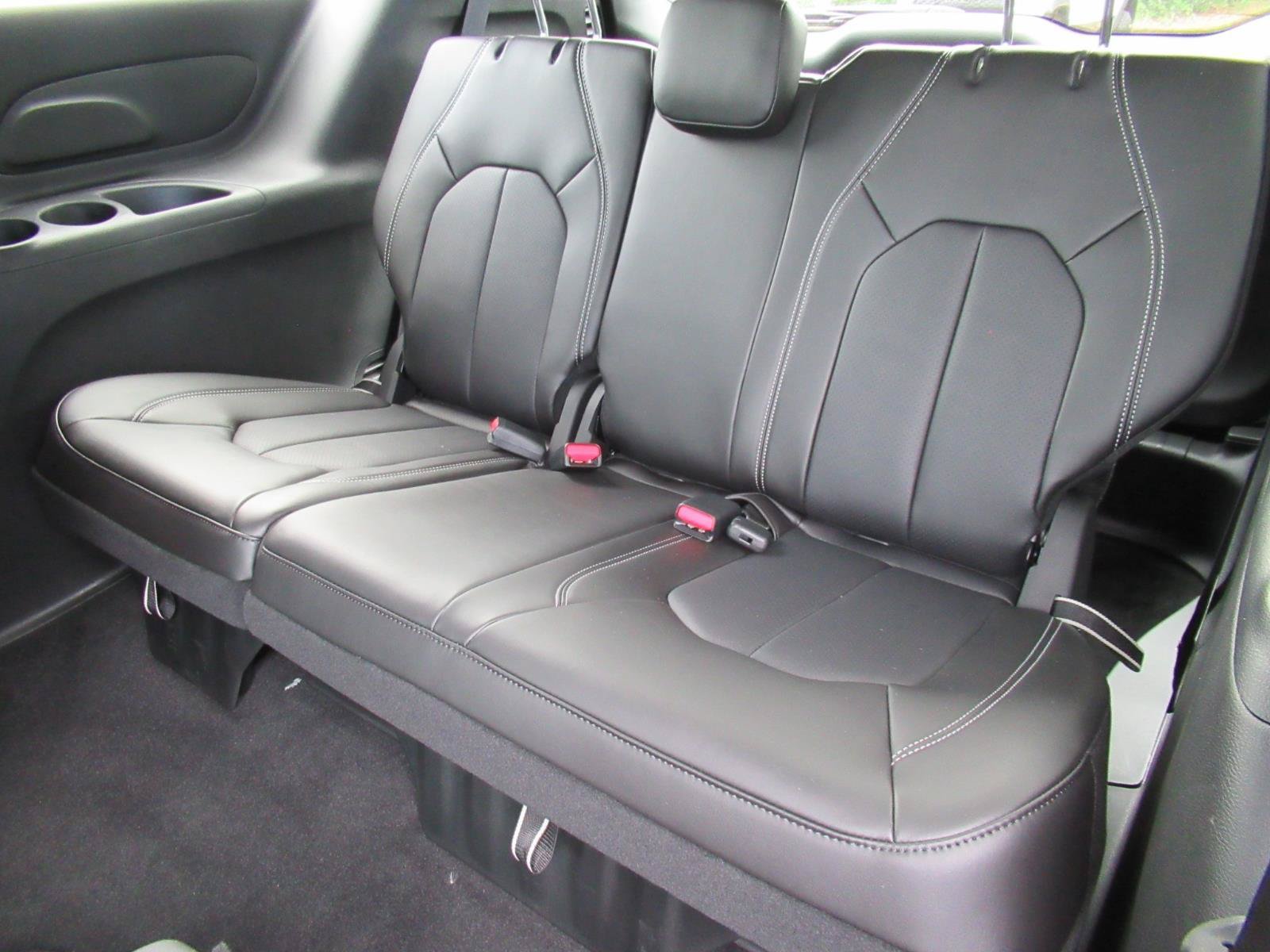 New 2026 Chrysler Voyager LX FWD image 29