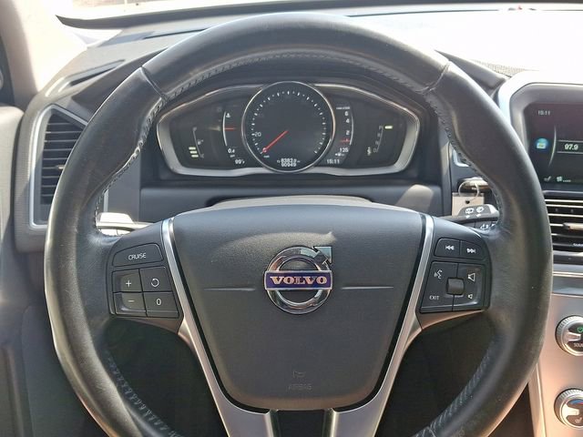 Used 2017 Volvo XC60 T6 Dynamic w/ Climate Package image 19