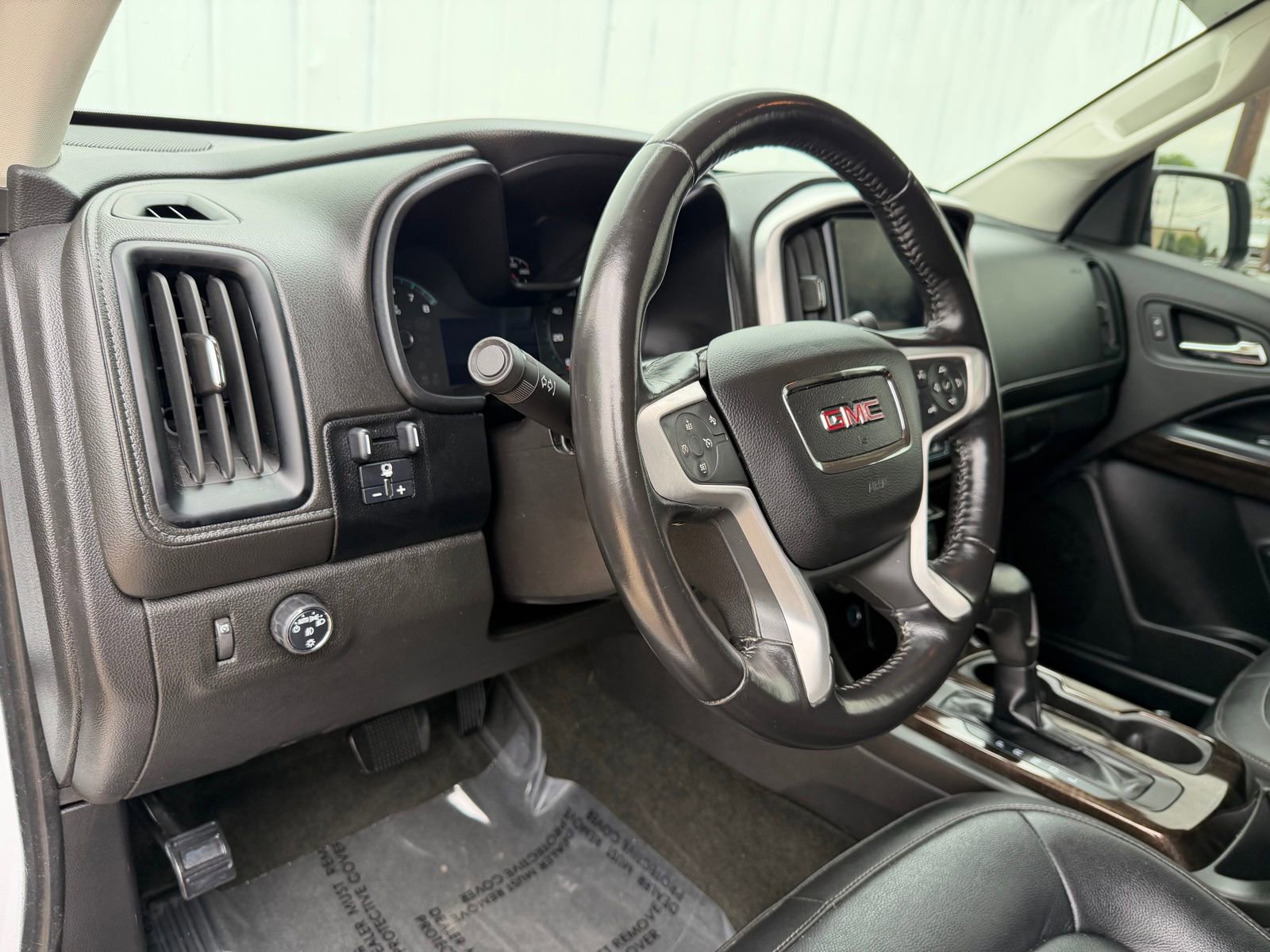 Used 2017 GMC Canyon SLT w/ Driver Alert Package RWD image 17