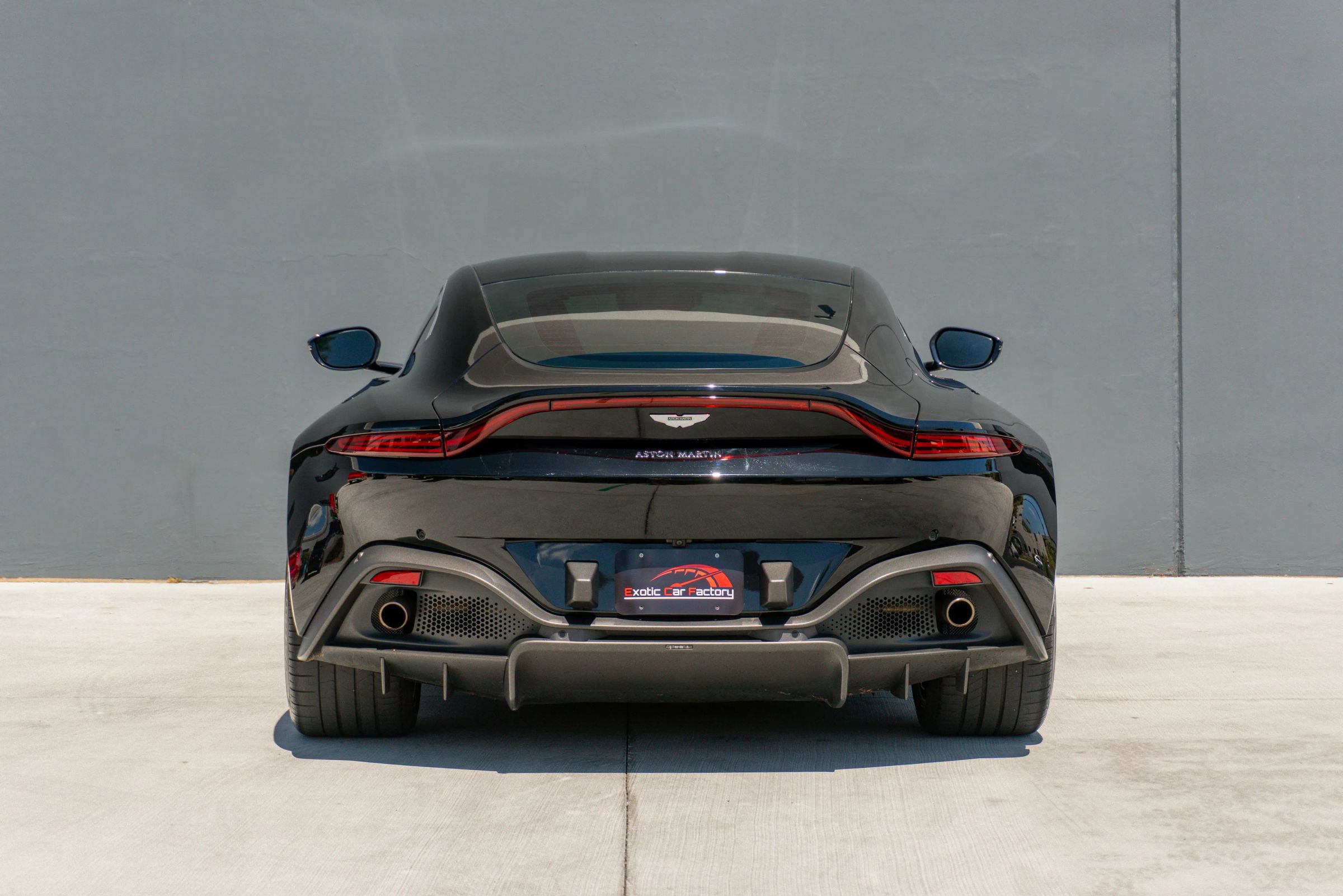 Used 2020 Aston Martin V8 Vantage Coupe image 8