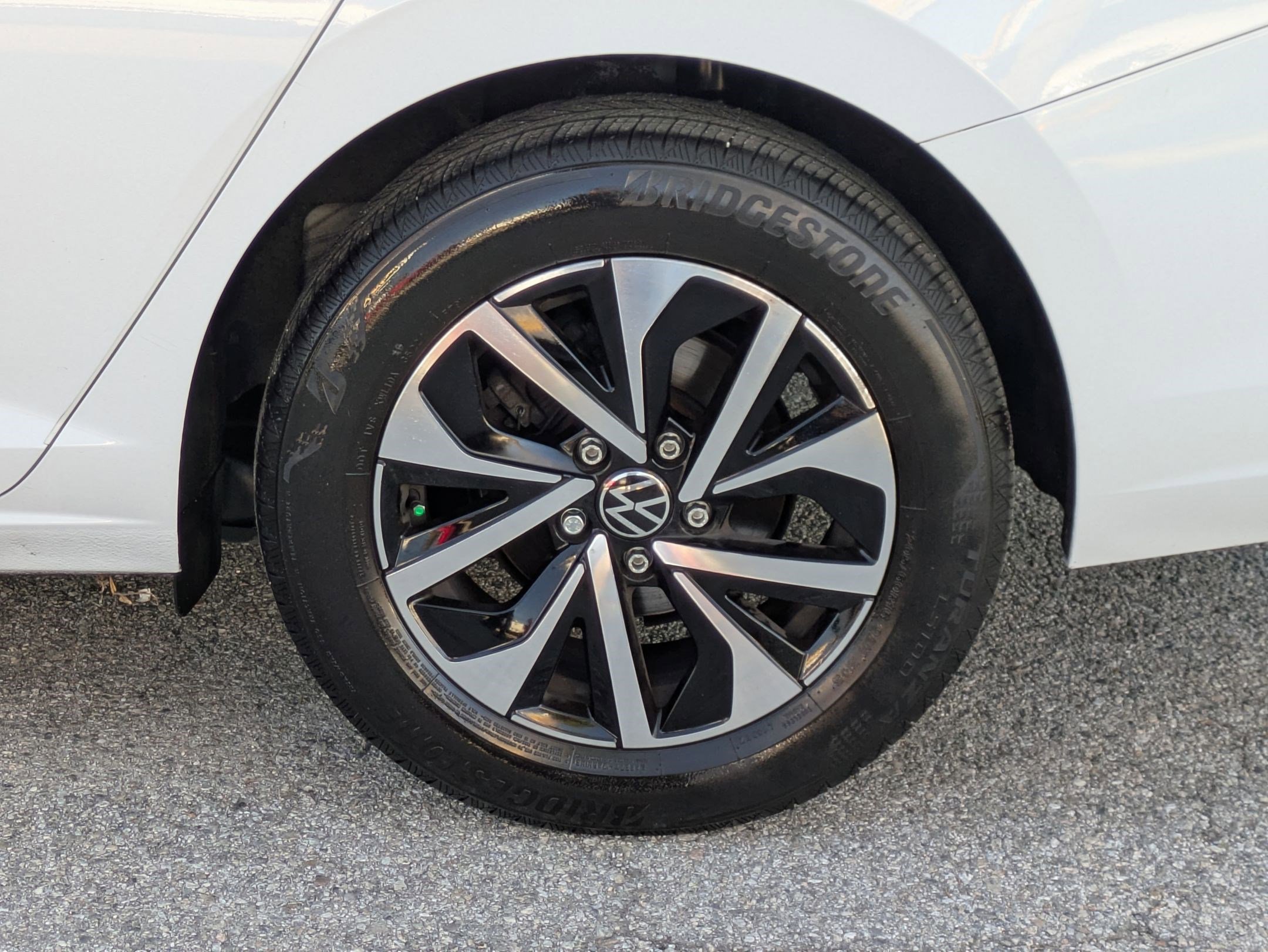 Used 2023 Volkswagen Jetta S image 9