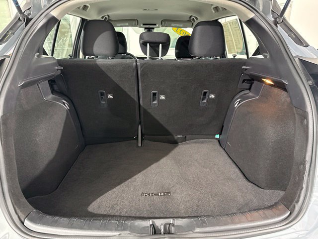 Used 2023 Nissan Kicks SV FWD image 9