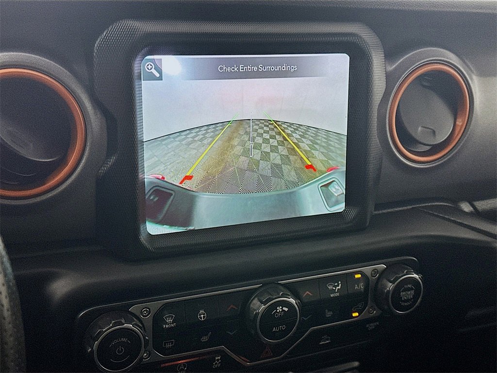 Used 2023 Jeep Gladiator Mojave w/ Cold Weather Group image 20