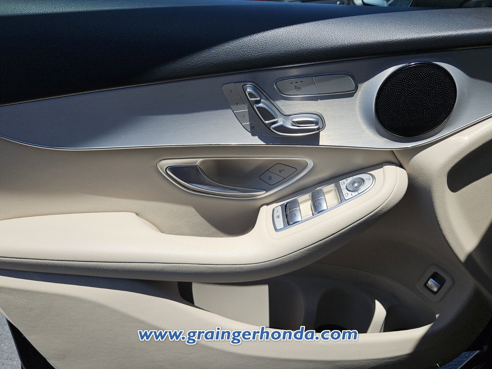 Used 2022 Mercedes-Benz GLC 300 image 24