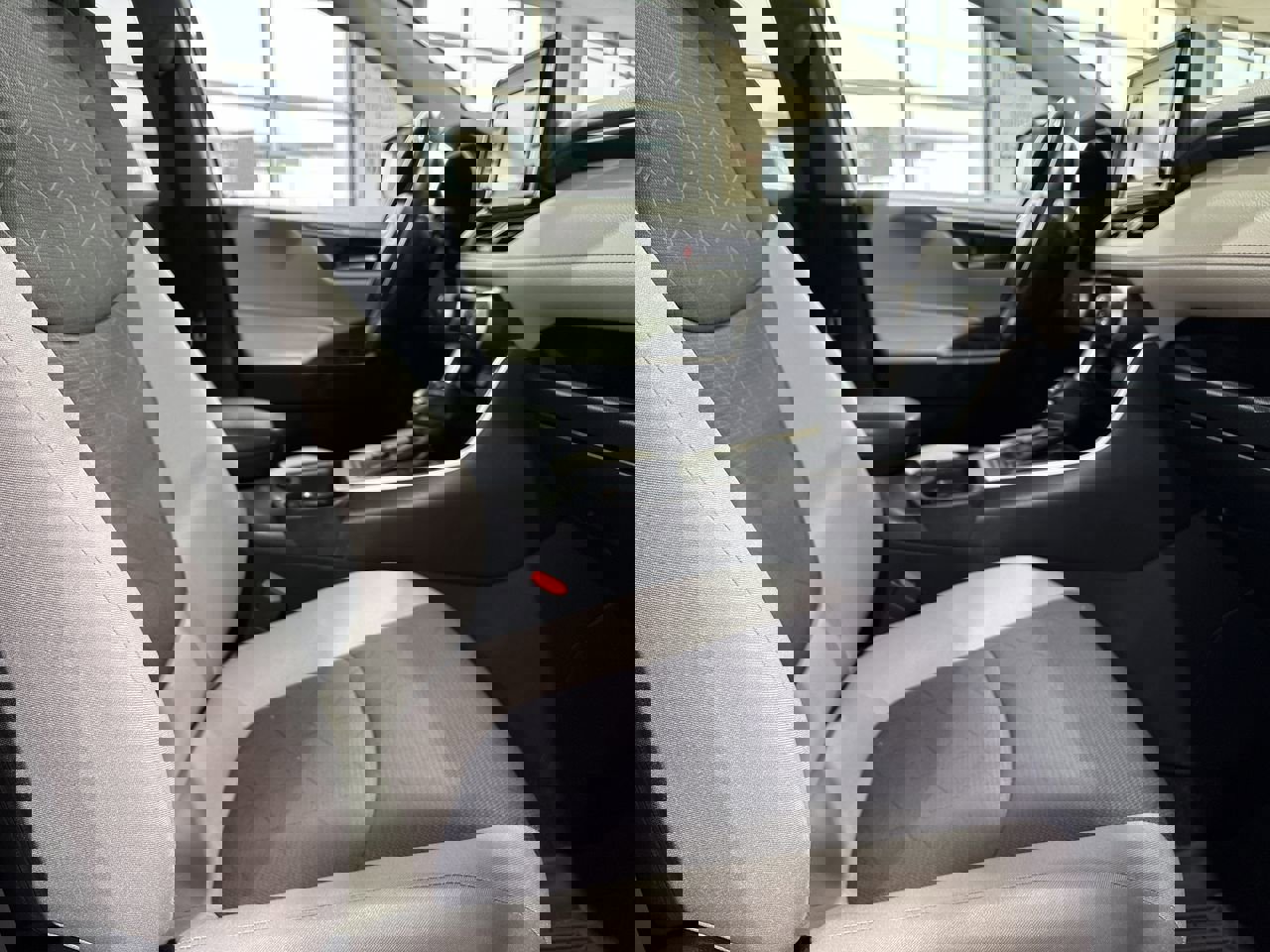 Certified 2020 Toyota RAV4 XLE image 24