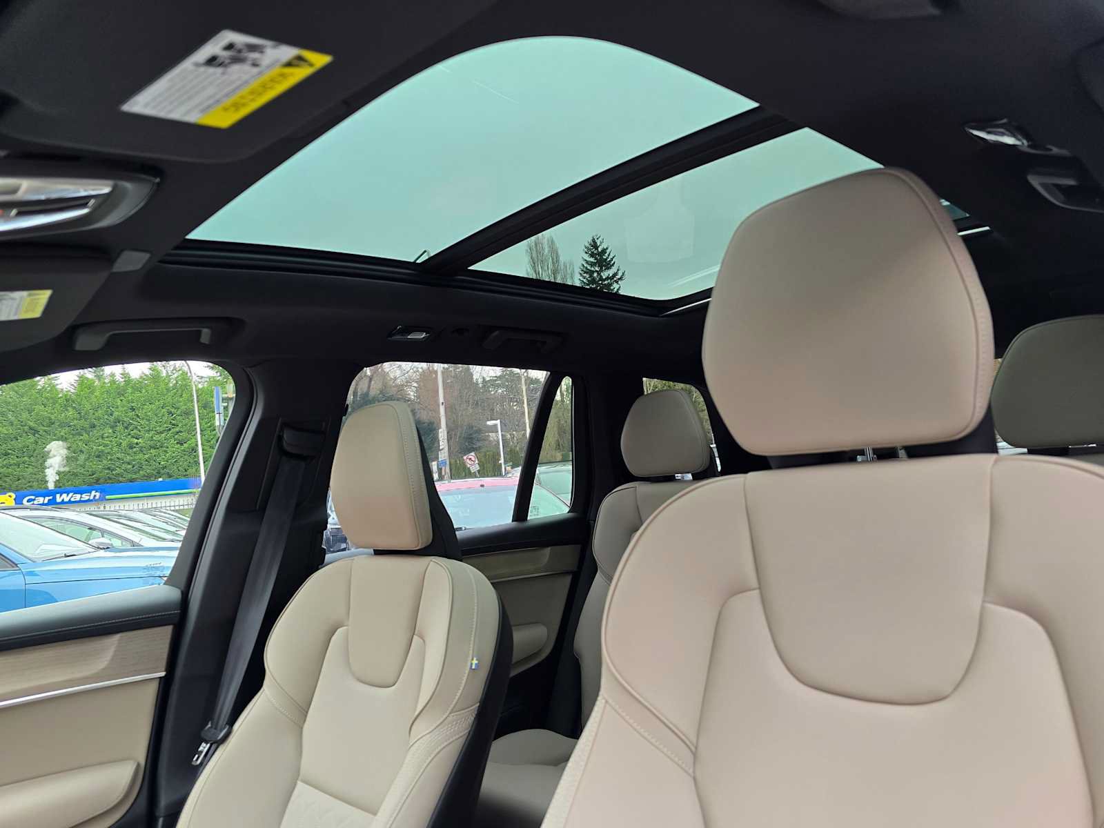 New 2026 Volvo XC90 B6 Plus w/ Protection Package Premier AWD/4WD image 22