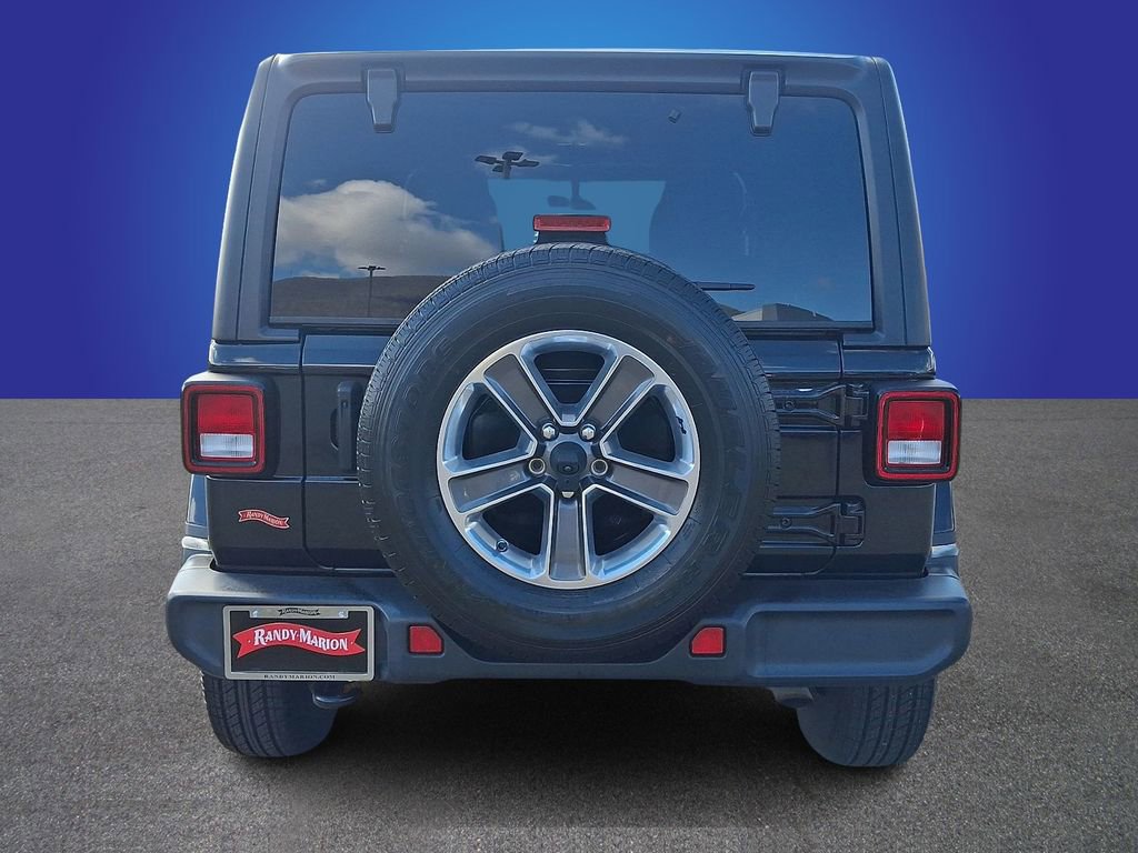 Used 2022 Jeep Wrangler Unlimited Sahara image 5