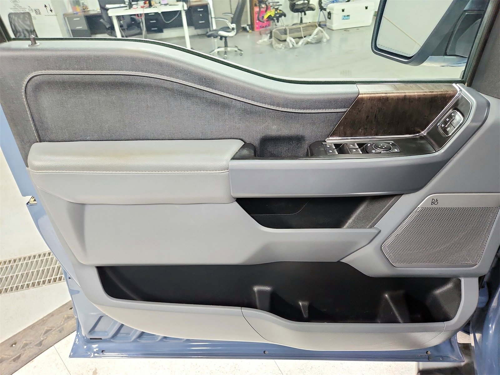 Used 2023 Ford F150 Lariat image 34