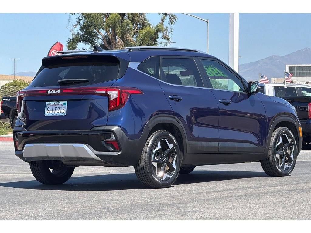 Used 2024 Kia Seltos EX image 4