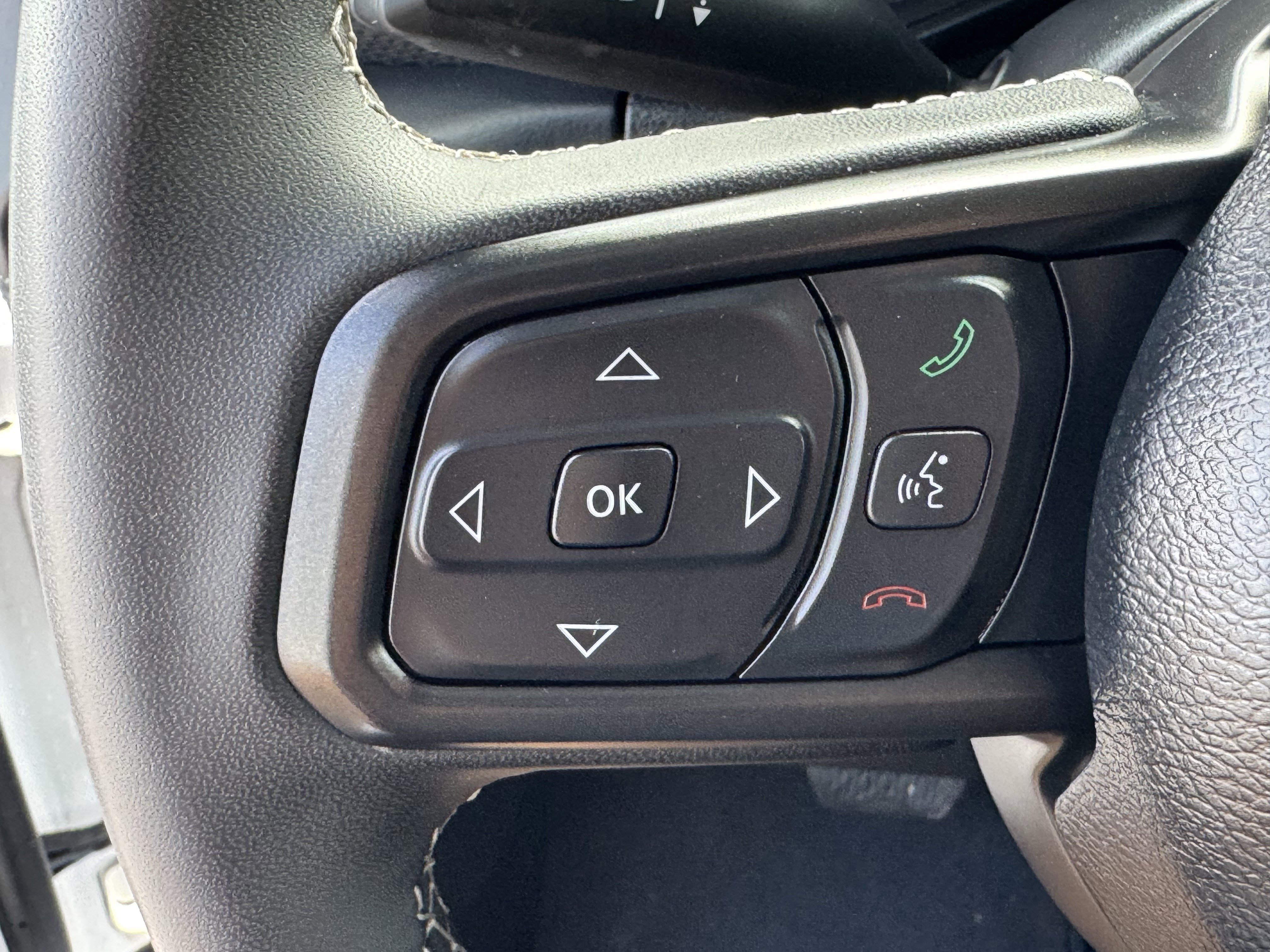 Used 2025 Jeep Wrangler Unlimited Rubicon image 24