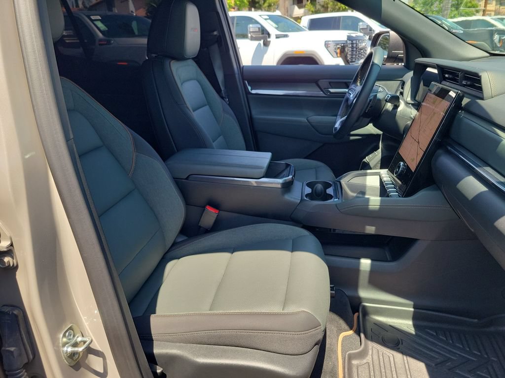 Used 2026 GMC Terrain AT4 AWD/4WD image 28