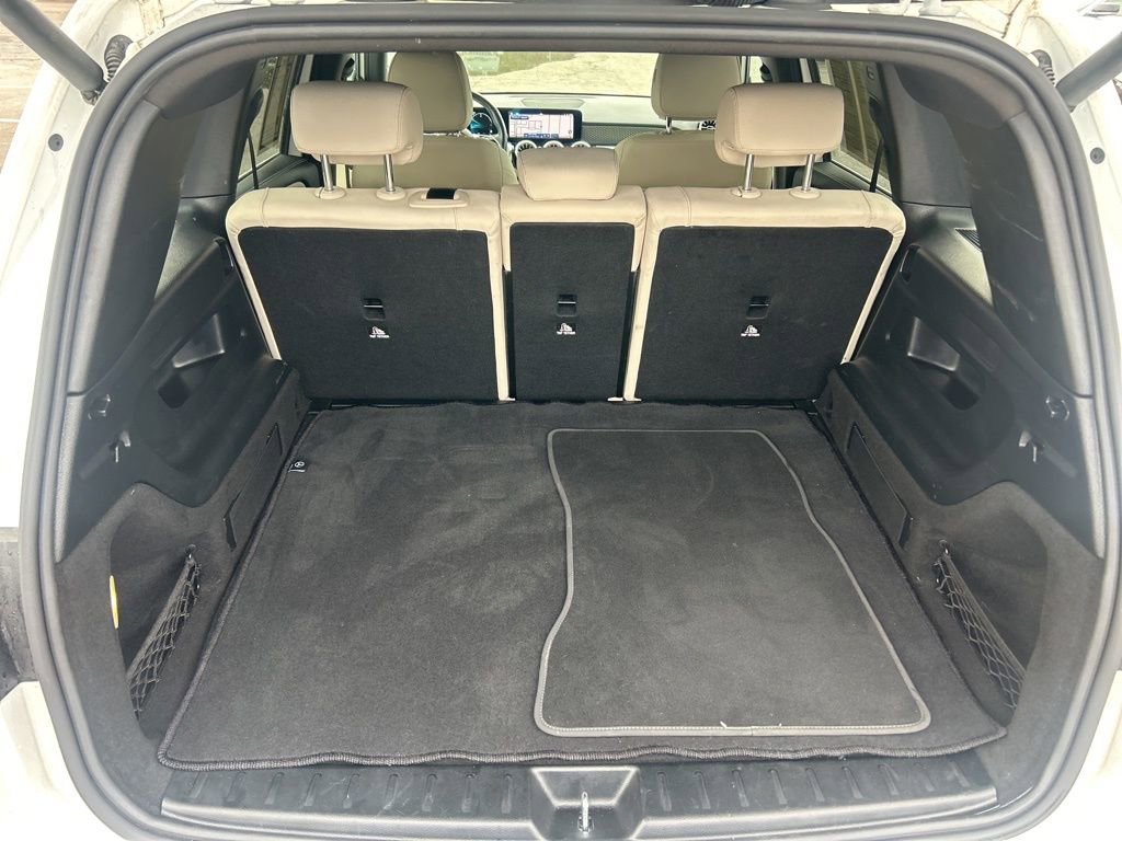 Used 2025 Mercedes-Benz GLB 250 4MATIC image 27