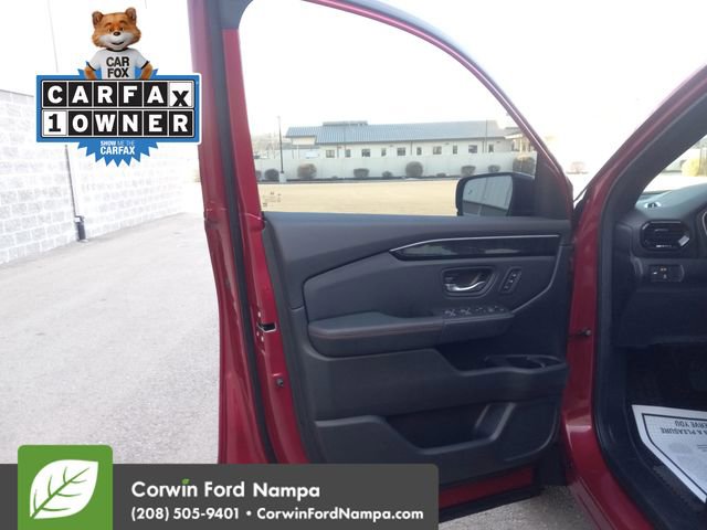 Used 2025 Honda Pilot Black Edition image 10