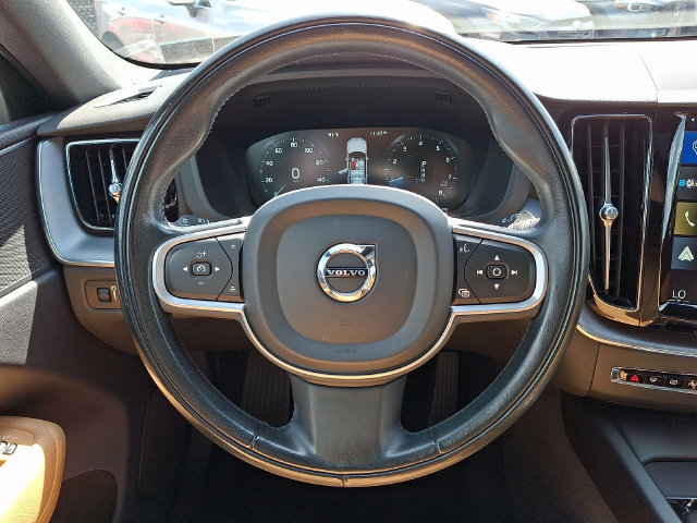 Used 2020 Volvo XC60 T5 Momentum AWD/4WD image 20
