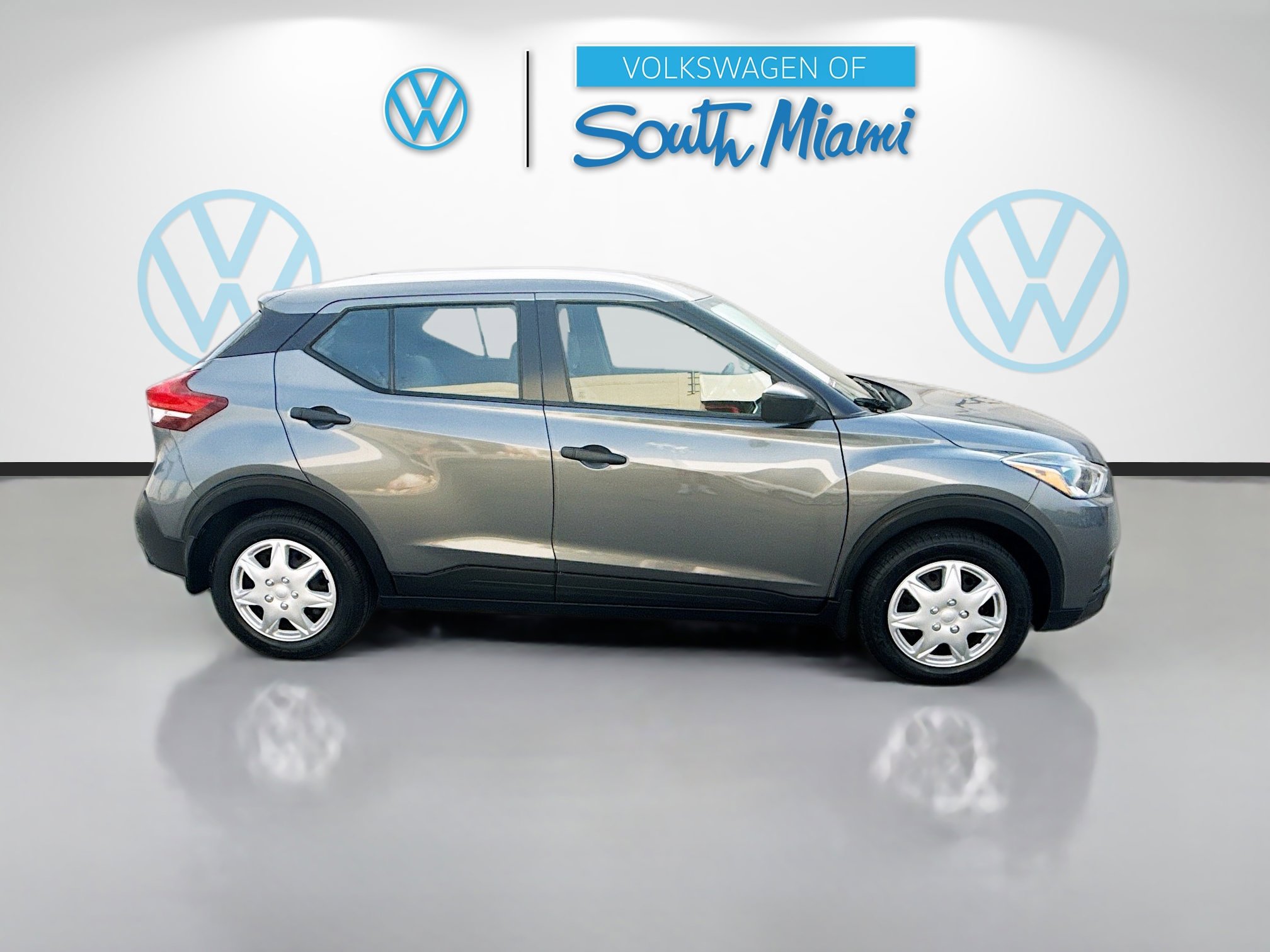 Used 2019 Nissan Kicks S image 8