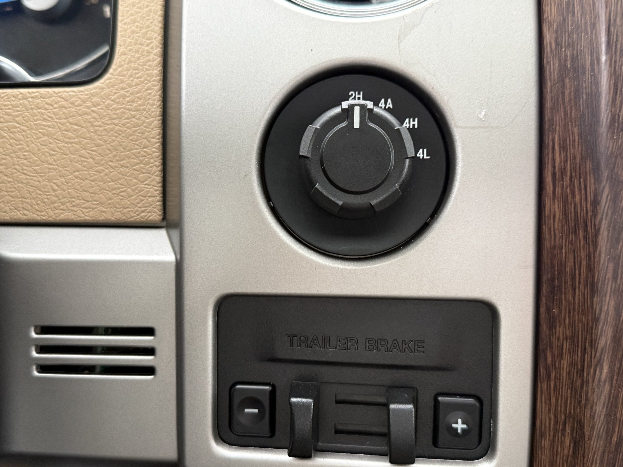 Used 2013 Ford F150 Lariat w/ Luxury Equipment Group AWD/4WD image 26