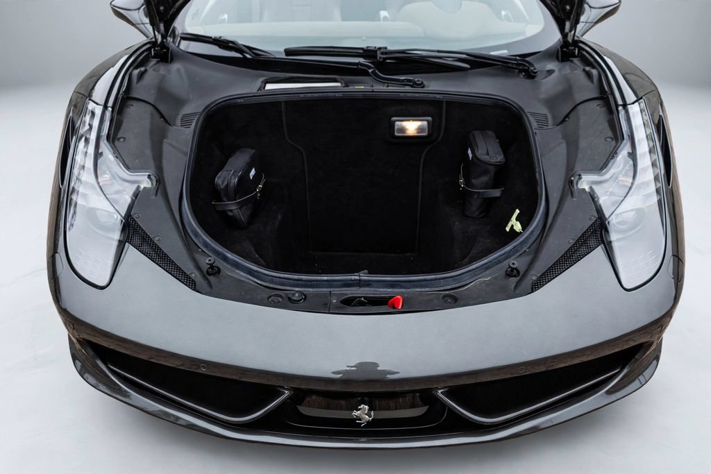 Used 2013 Ferrari 458 Spider RWD image 13