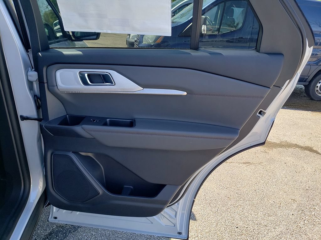 New 2026 Ford Explorer Active w/ Active Comfort Package AWD/4WD image 17
