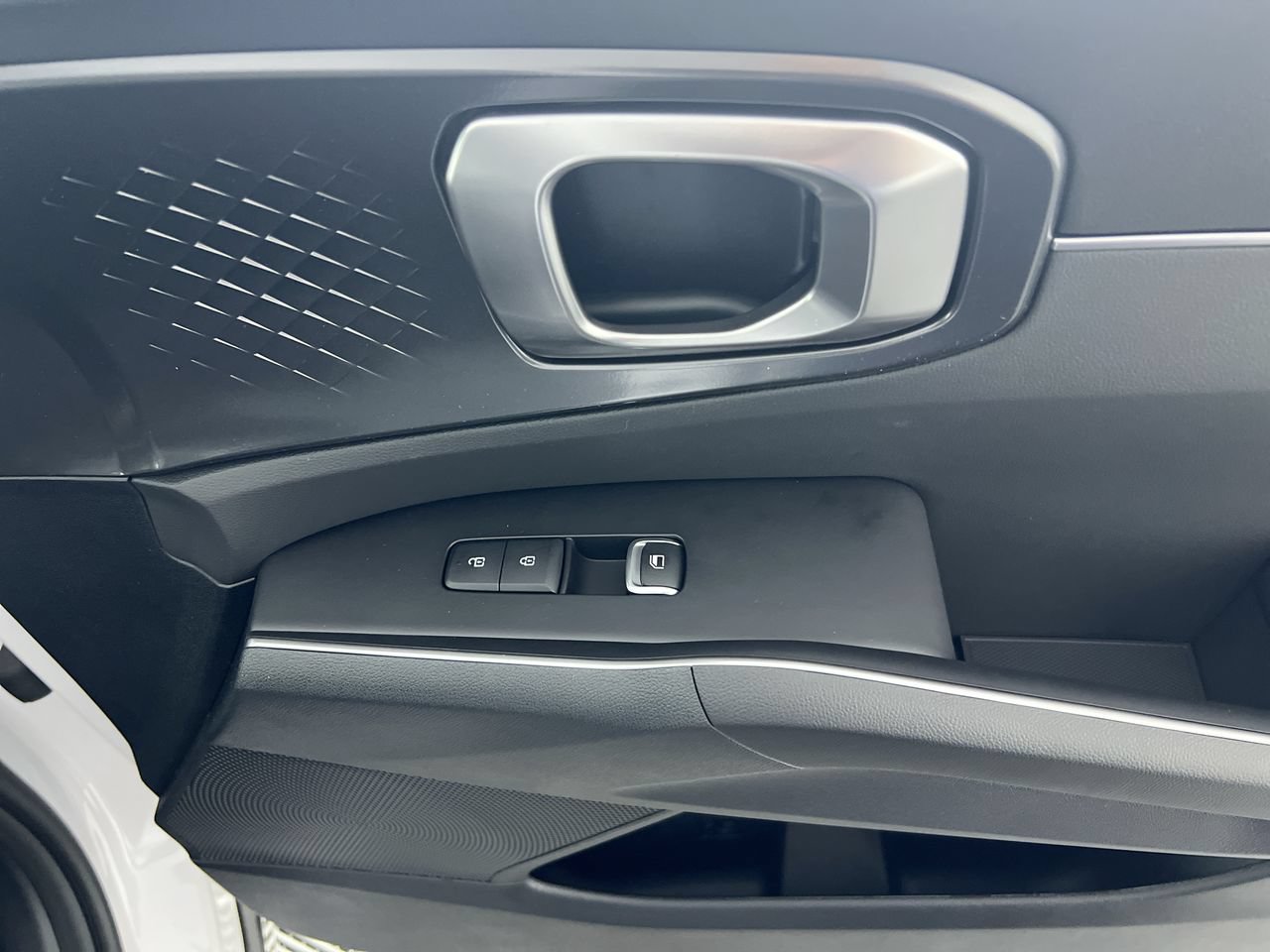 New 2026 Kia Sorento S w/ S Panoramic Sunroof Package FWD image 32