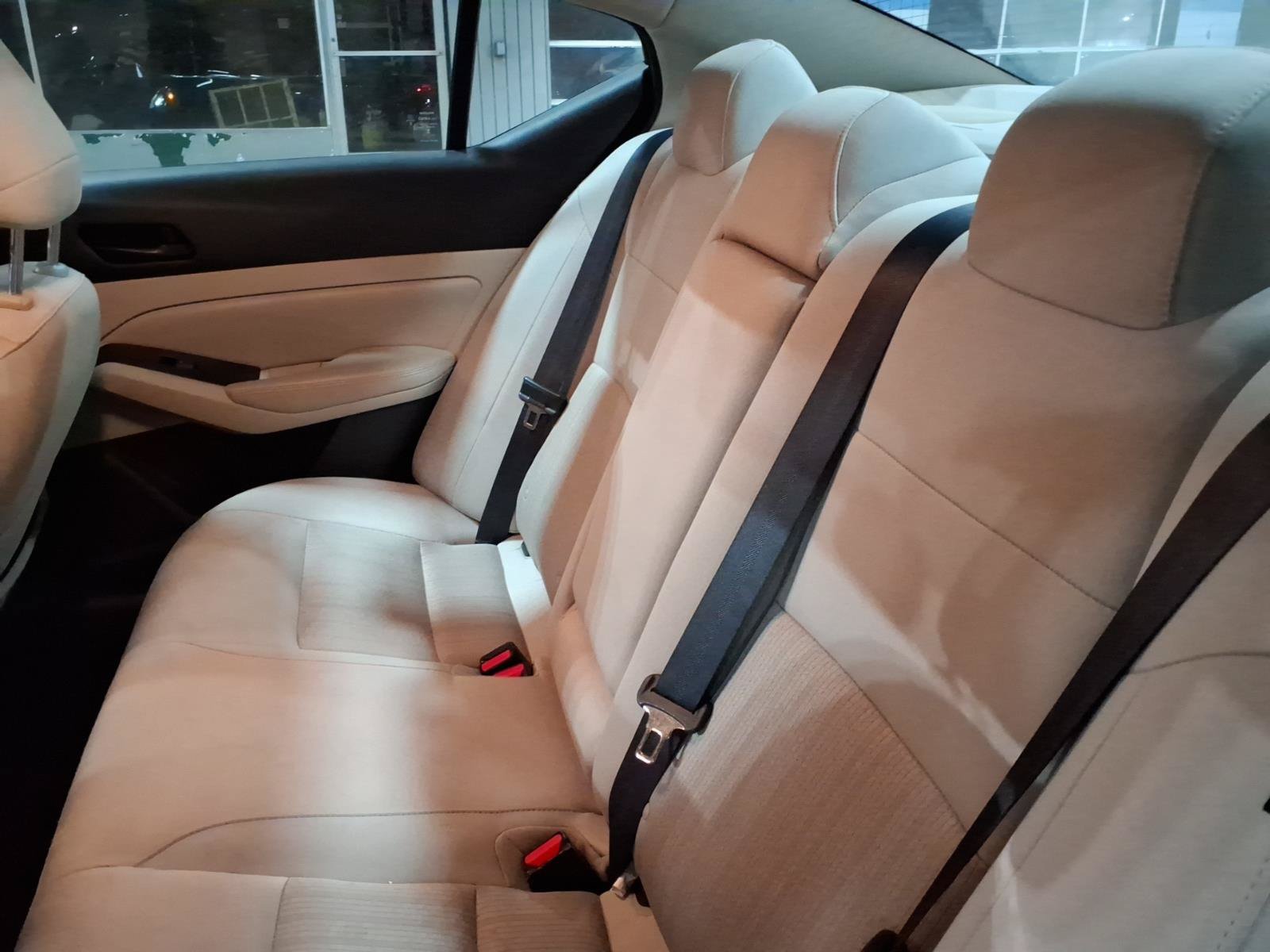 Used 2025 Nissan Altima 2.5 SV FWD image 11