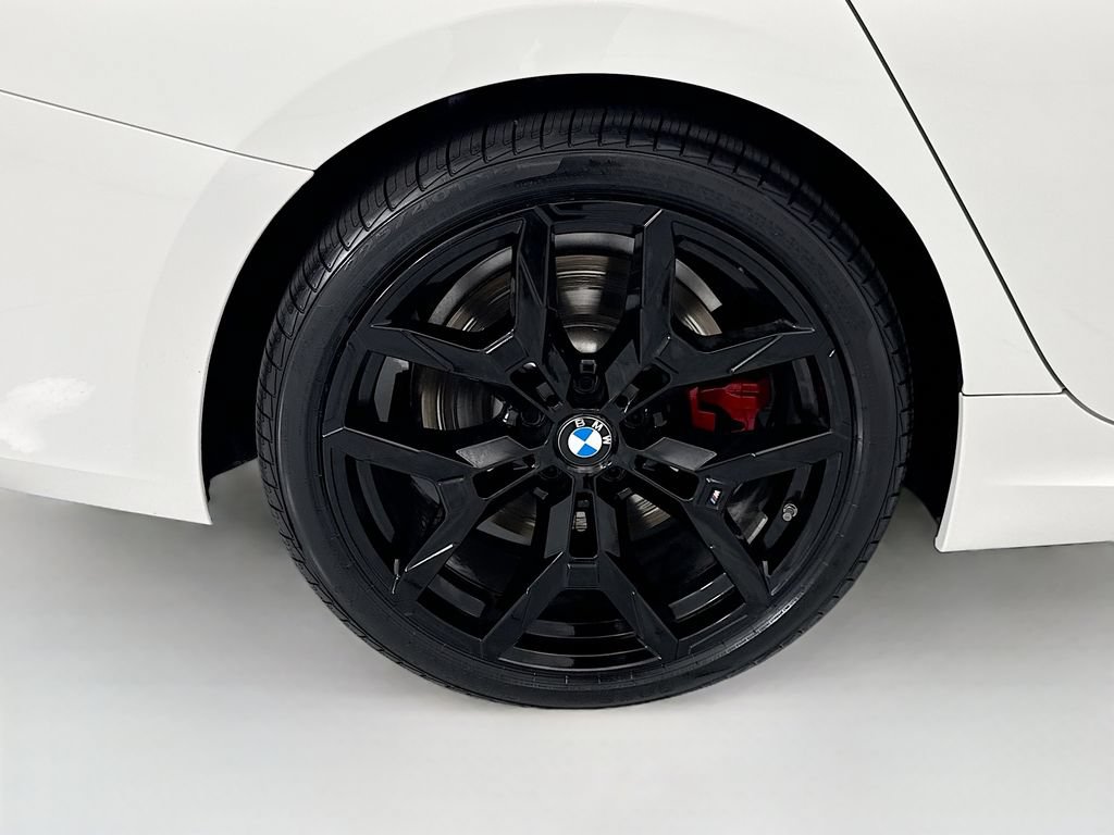 Used 2026 BMW 330i Sedan w/ M Sport Package RWD image 32