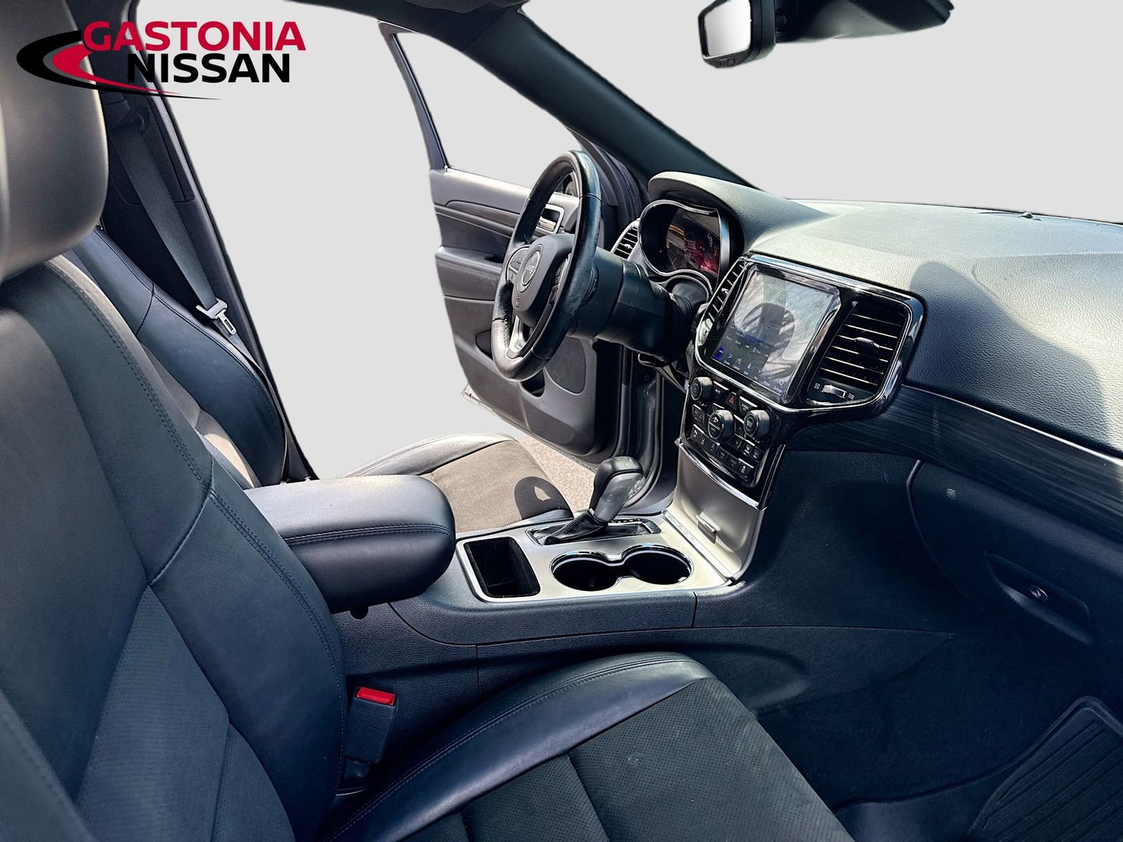 Used 2021 Jeep Grand Cherokee Laredo X image 37