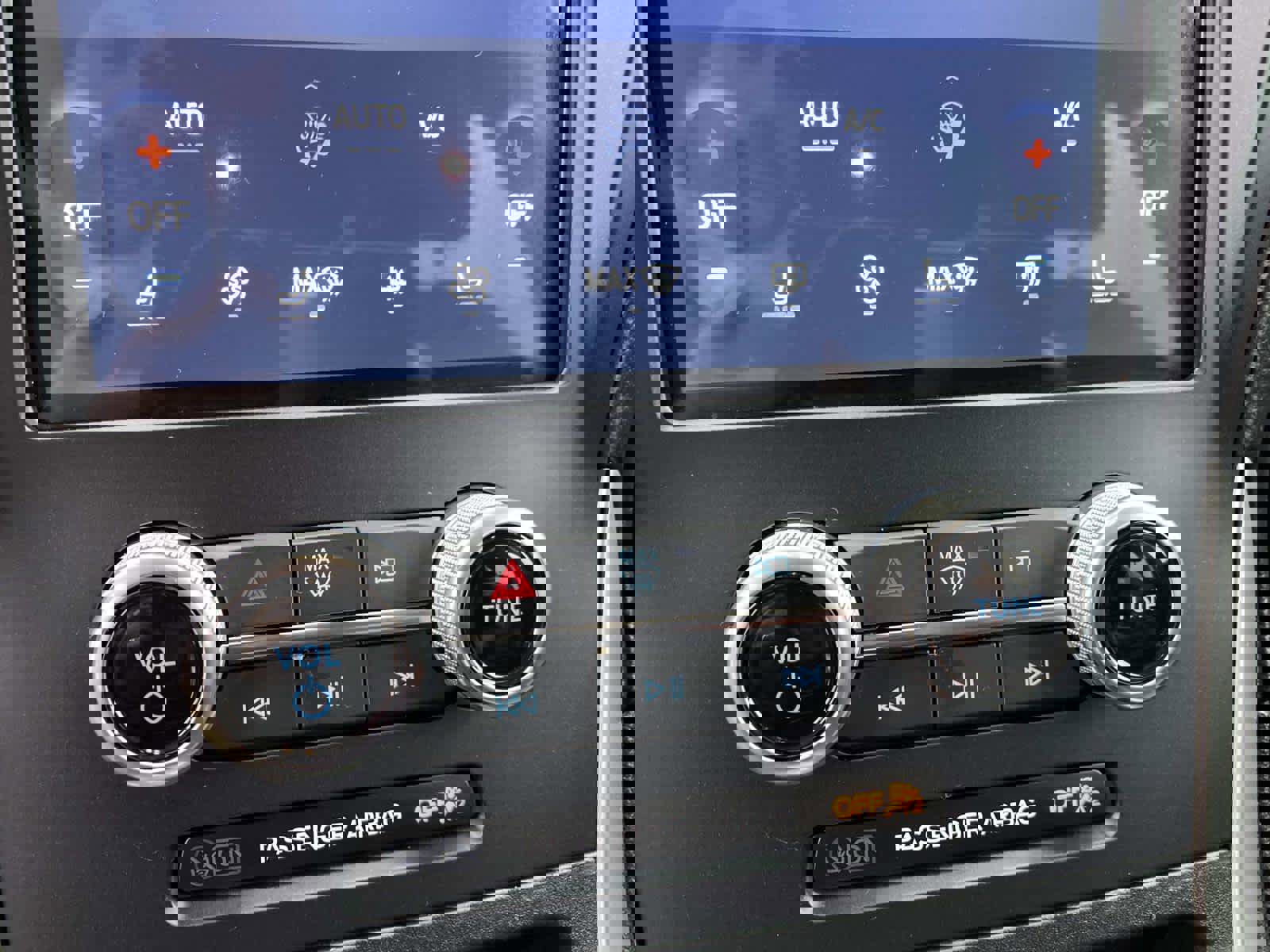 Used 2024 Ford Edge SEL image 14