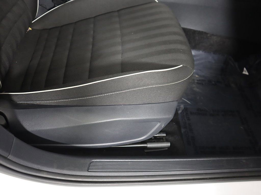 Used 2023 Volkswagen Jetta Sport image 28