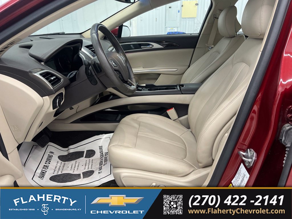 Used 2016 Lincoln MKZ w/ Equipment Group 300A Reserve FWD image 9