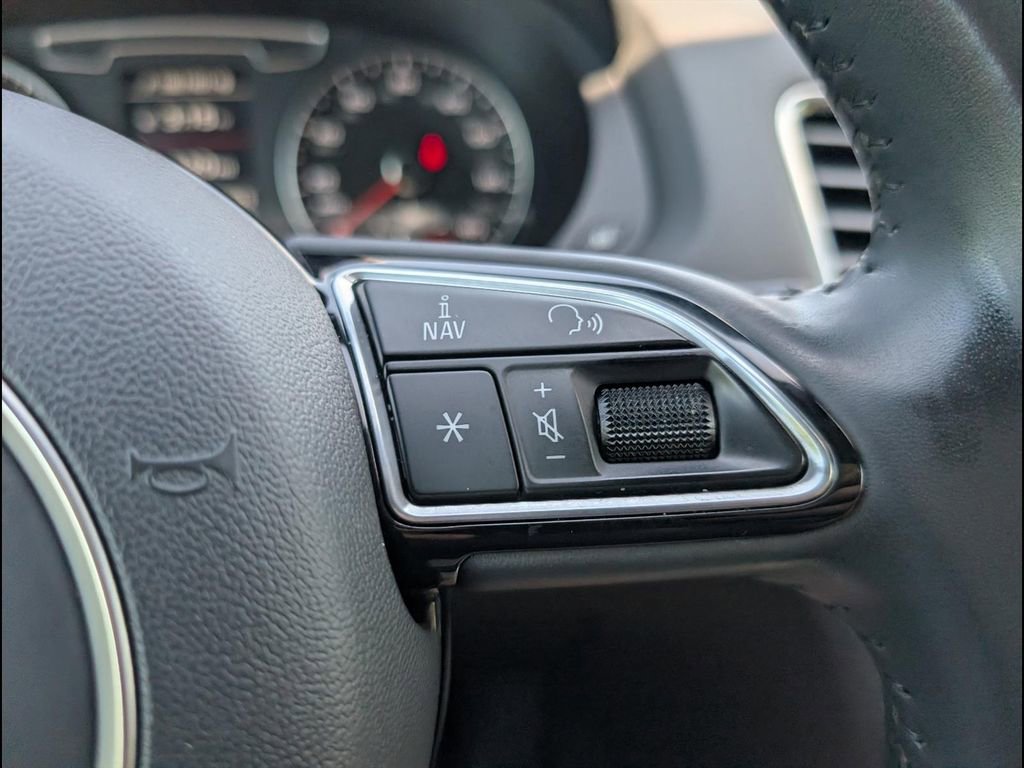 Used 2018 Audi Q3 2.0T Premium Plus w/ Premium Plus Package AWD/4WD image 14