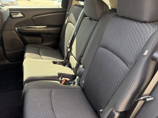 Used 2016 Dodge Journey SXT w/ Comfort/Convenience Group image 11
