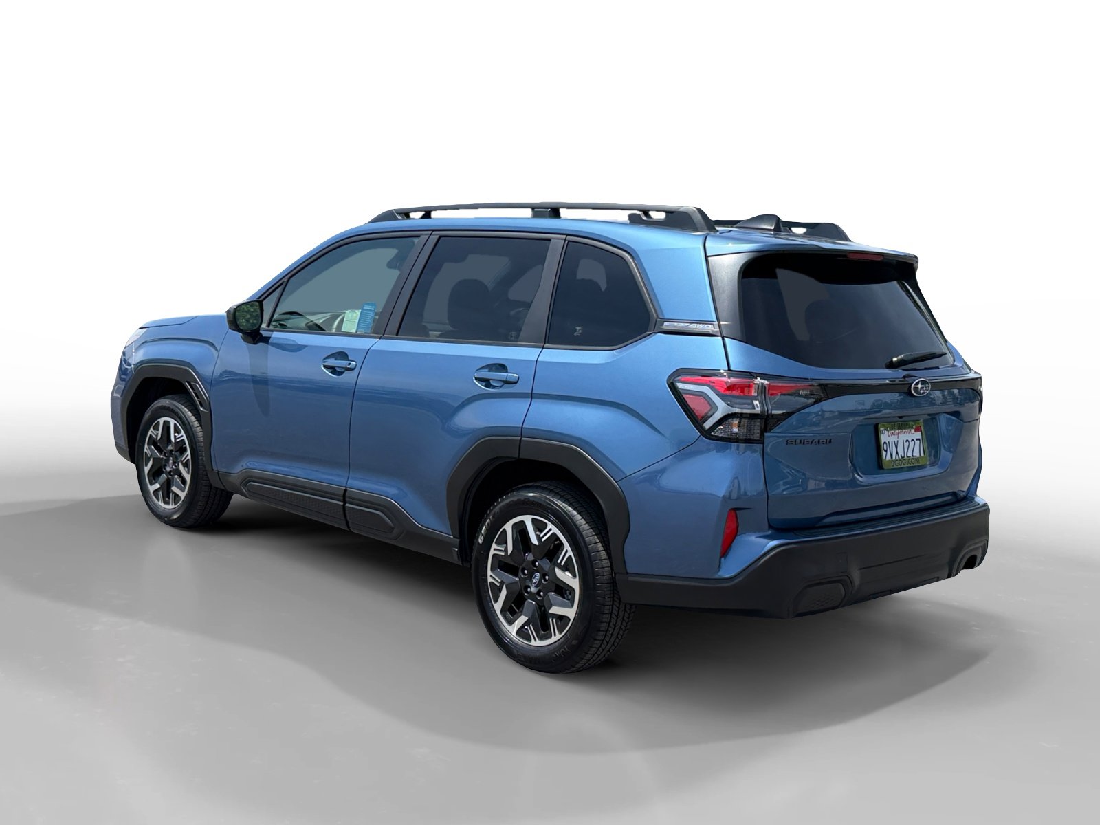 Used 2025 Subaru Forester Premium AWD/4WD image 3