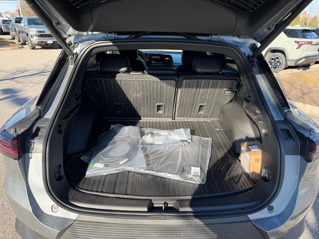 New 2026 Chevrolet Equinox EV LT FWD image 19