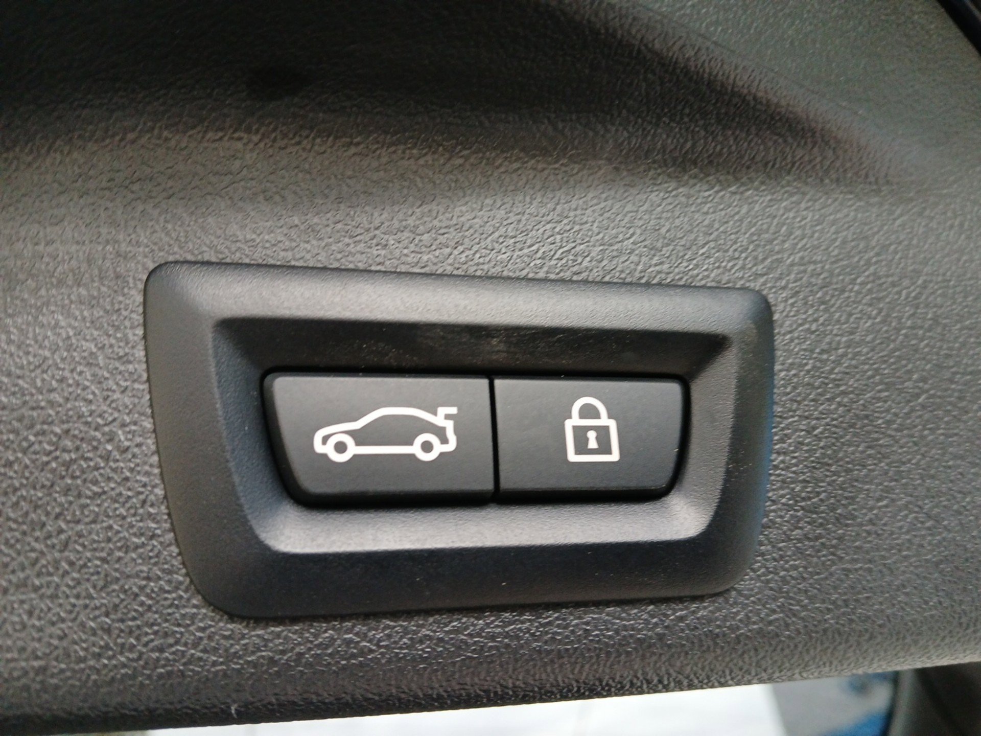 Used 2022 BMW X5 xDrive45e w/ M Sport Package image 27