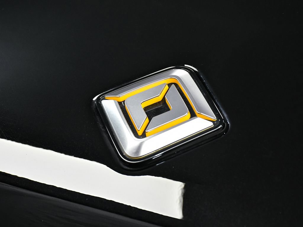 Used 2025 Rivian R1S Adventure image 96