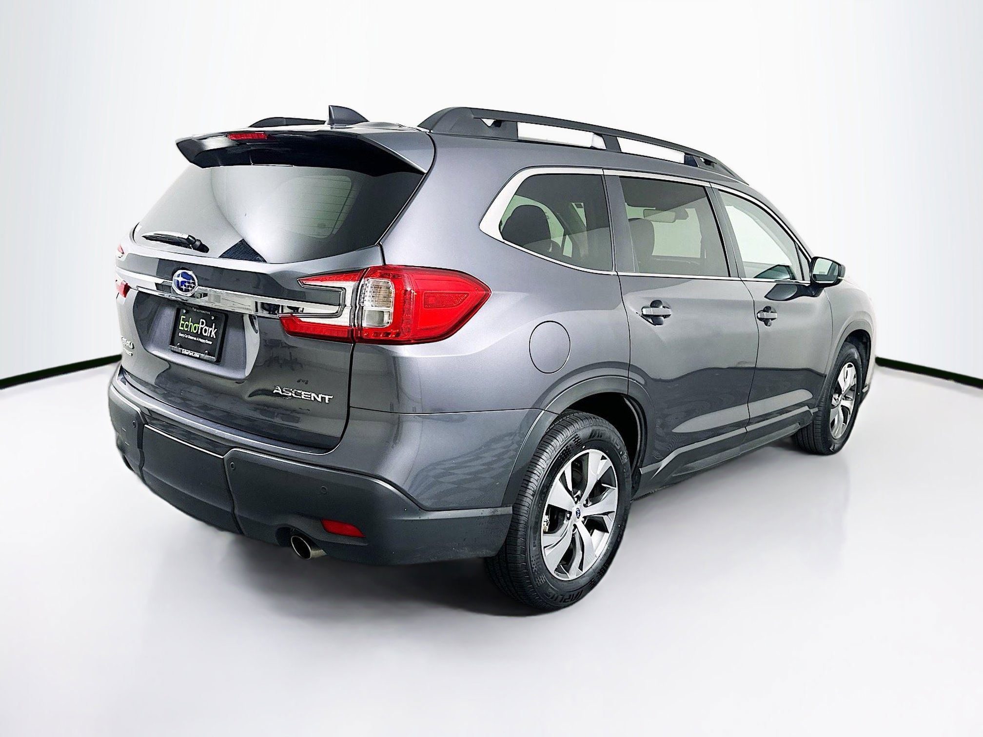 Used 2025 Subaru Ascent Premium image 9