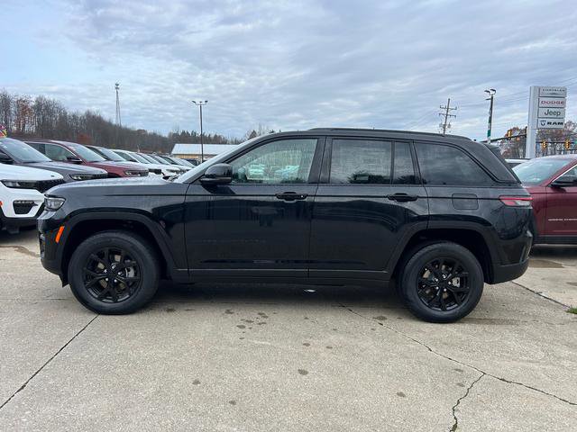 New 2025 Jeep Grand Cherokee Altitude image 6