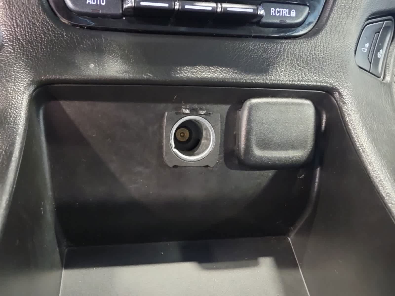 Used 2018 Chevrolet Tahoe LT AWD/4WD image 25