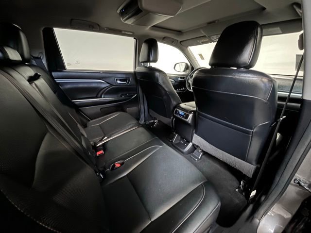 Used 2018 Toyota Highlander Limited AWD/4WD image 12