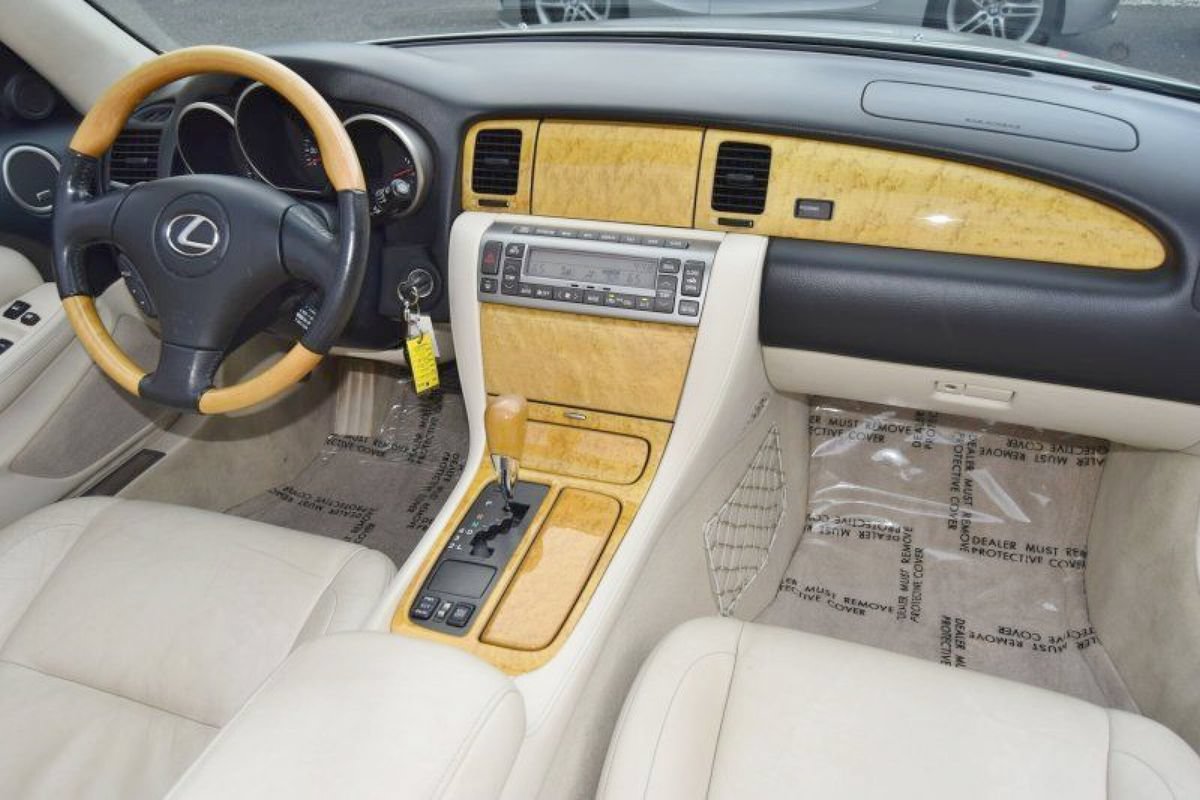 Used 2003 Lexus SC 430 Convertible RWD image 35