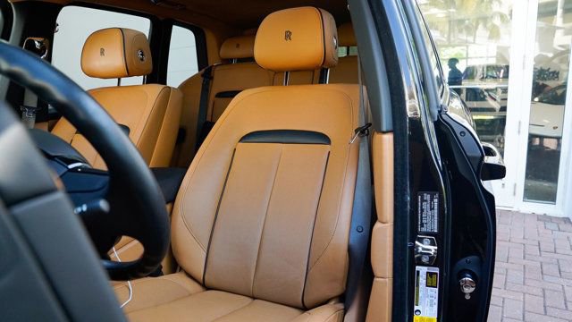 Used 2019 Rolls-Royce Cullinan image 47