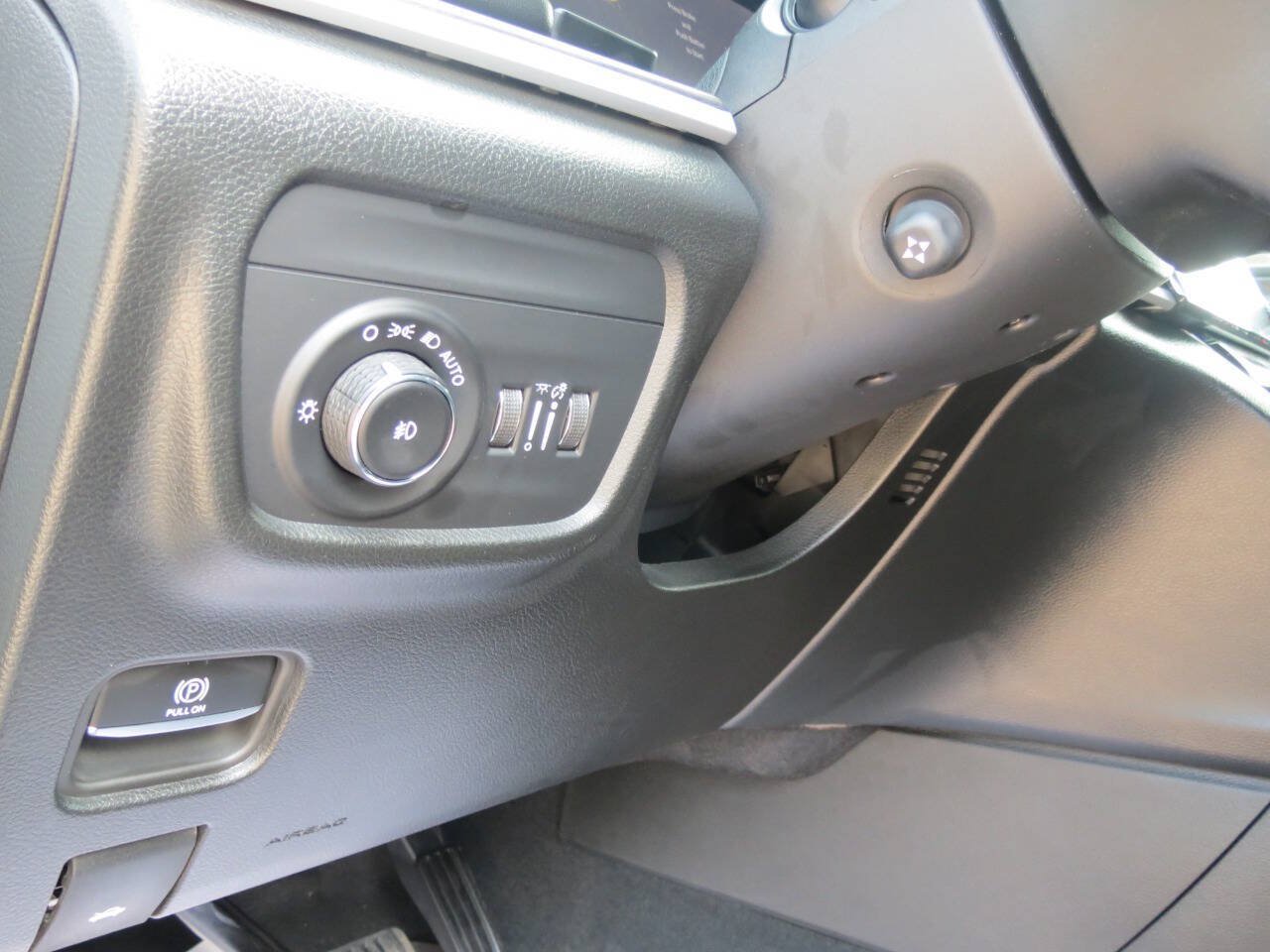 New 2026 Jeep Grand Cherokee Limited AWD/4WD image 12