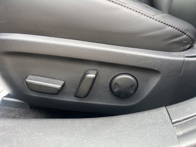 Used 2024 MAZDA MAZDA3 s FWD image 9