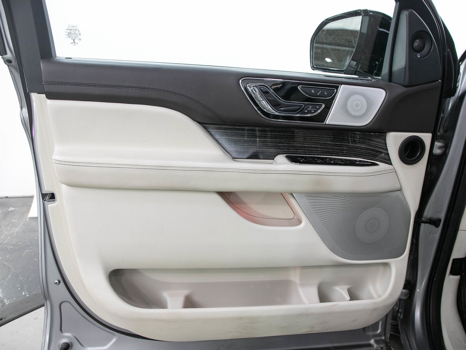Used 2022 Lincoln Navigator L Black Label AWD/4WD image 24
