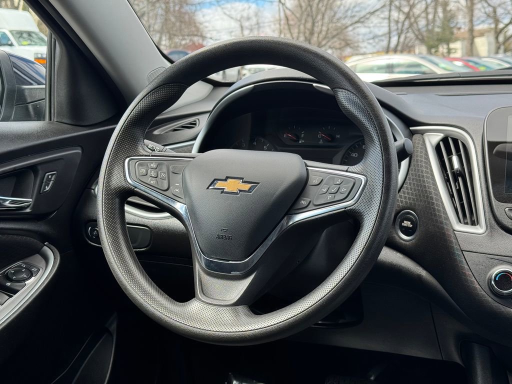 Used 2023 Chevrolet Malibu LT image 17